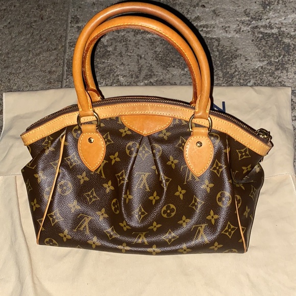 SOLD!💎Authentic 💎Louis Vuitton Monogram Tivoli PM💎Classic! - Picture 9 of 10